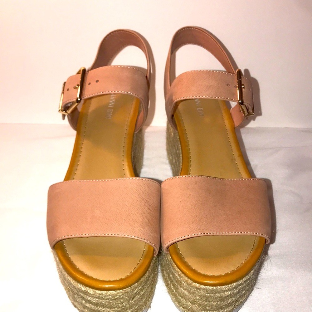 Gianni Bini platform espadrille sandals